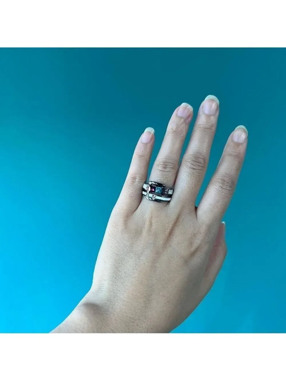 Fashion Enamel and Crystals Ring